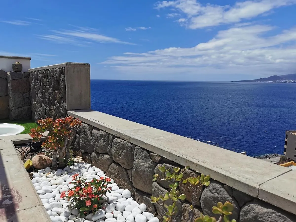 Apartamento Con Vistas Al Mar Y Jacuzzi Privado contacts